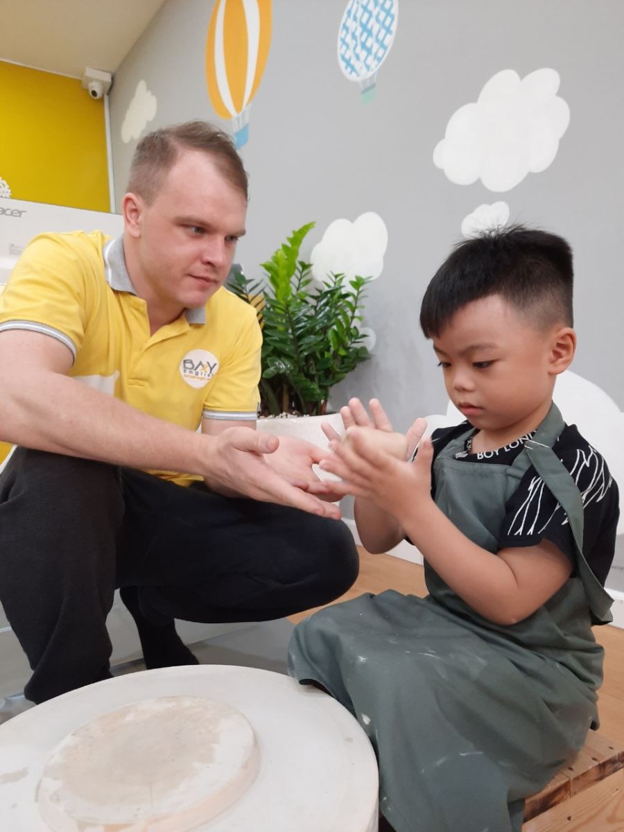 Trải nghiệm Làm Gốm tại Nhân Trí Dũng