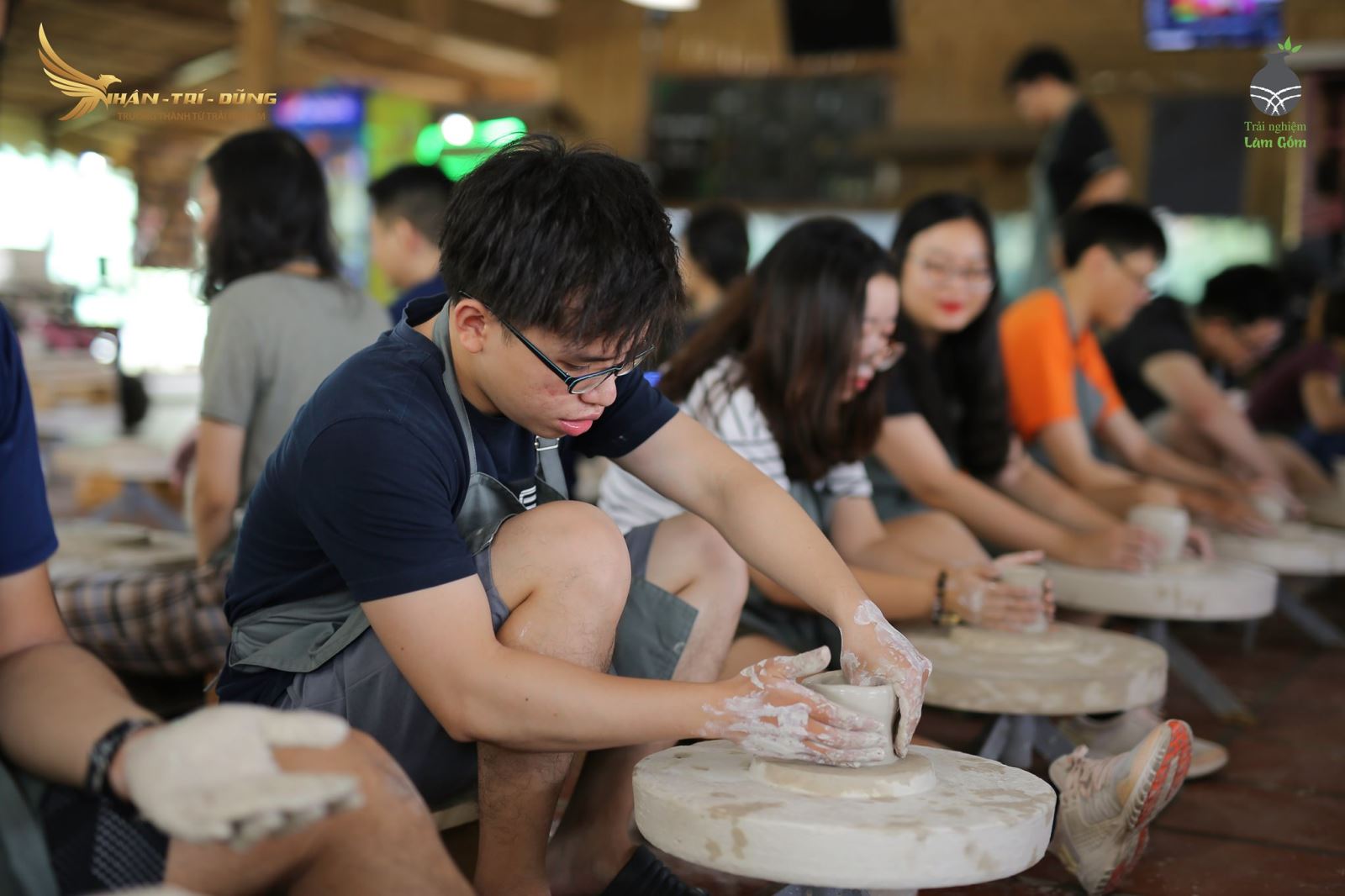 Dịch vụ làm gốm thủ công dành cho tất cả đối tượng