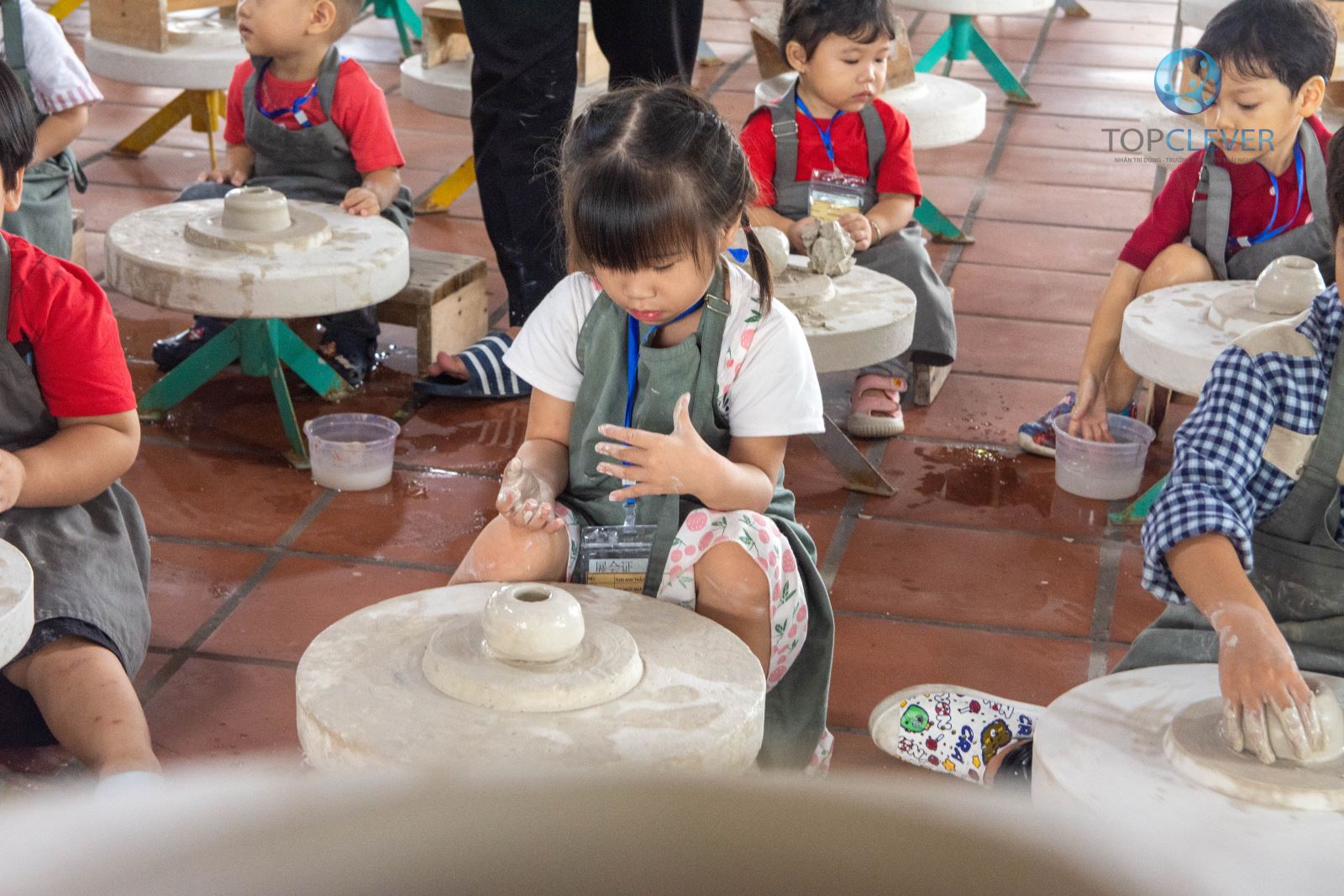 Cho trẻ tham gia ngoại khóa tại Nhân Trí Dũng