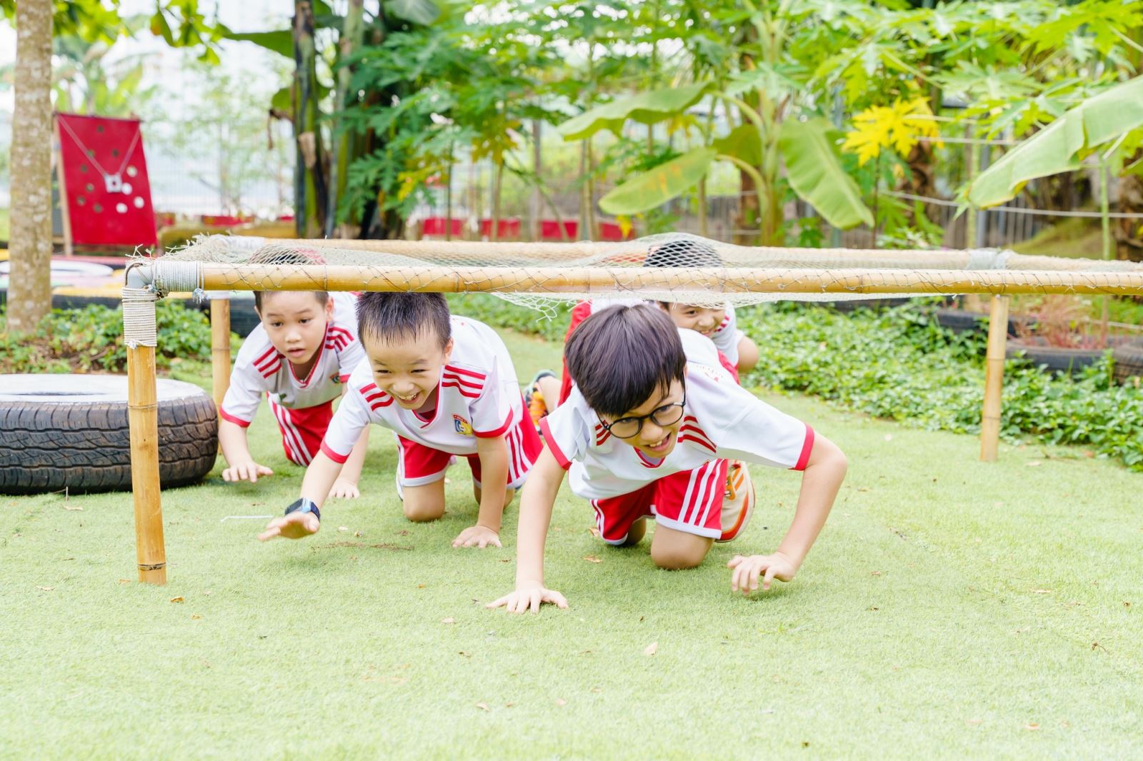 Học sinh trường Royal tham gia Running Zone tại Nhân Trí Dũng